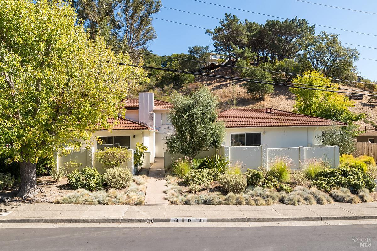 40-44 Elizabeth Way San Rafael CA 94901