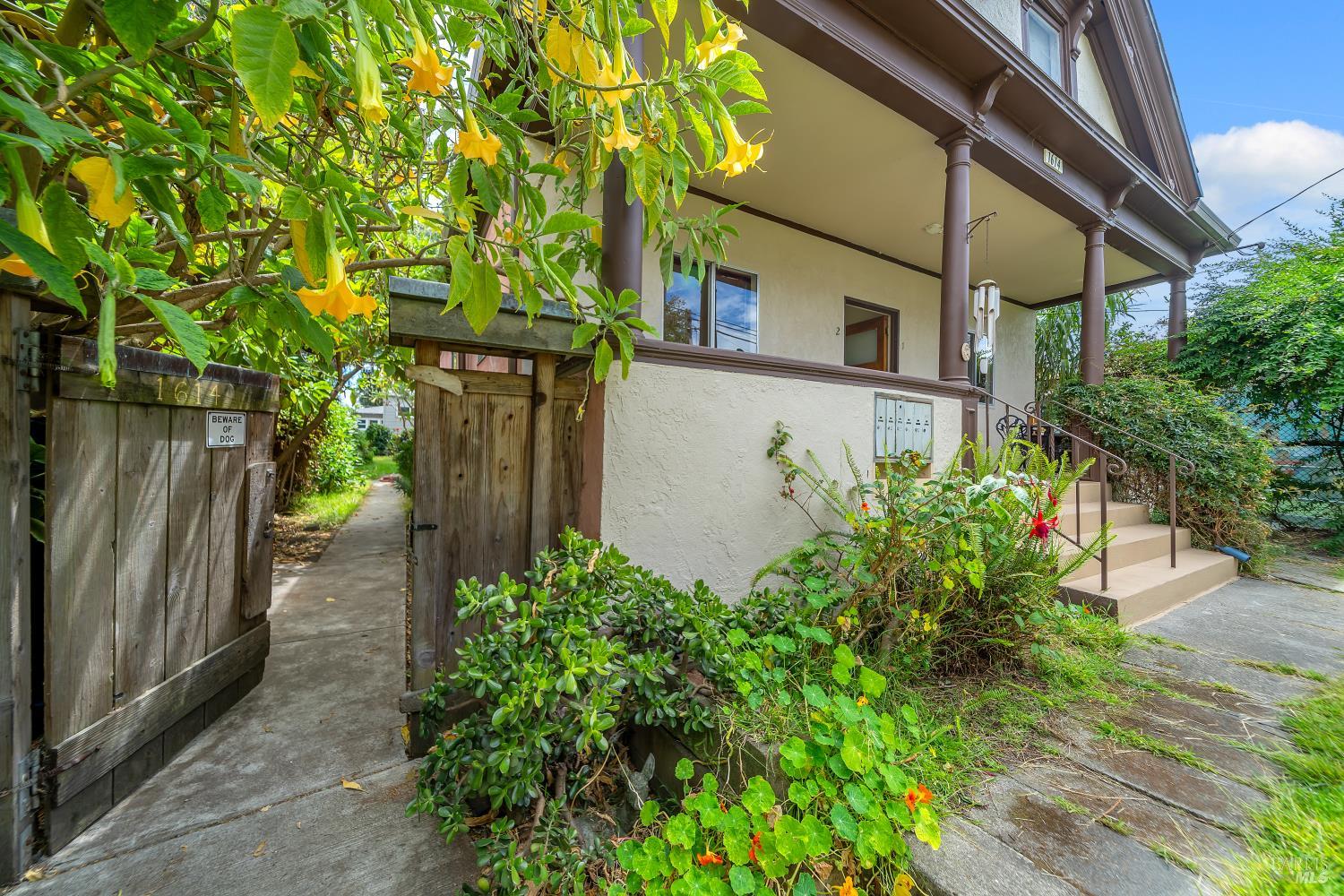1614 Russell Street Berkeley CA 94703