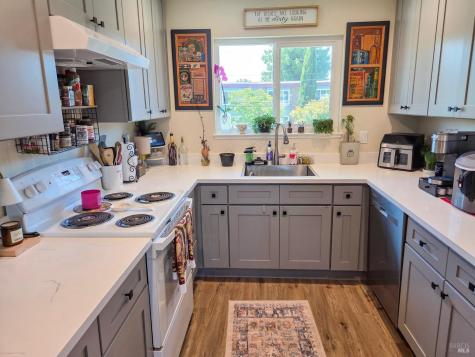 4015 Hoen Avenue Santa Rosa CA 95405