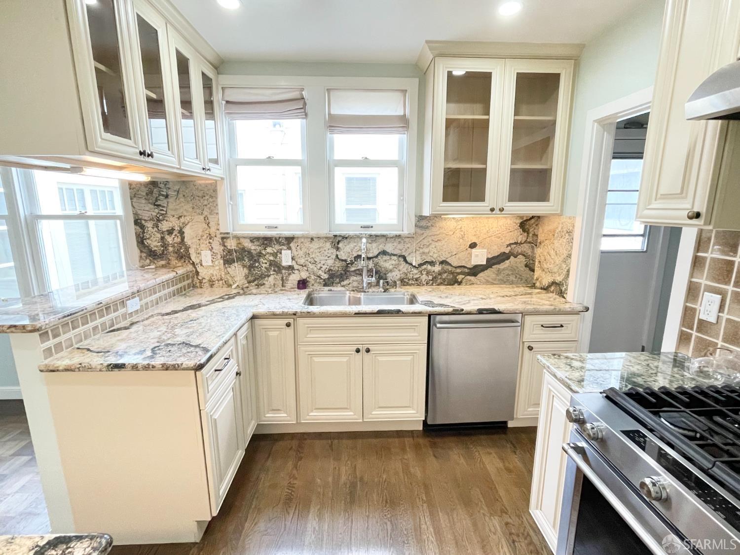 3122-3124 Pierce Street San Francisco CA 94123