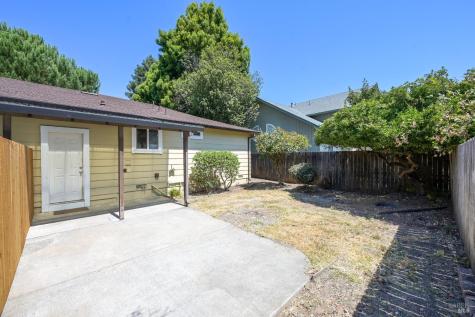1642-1644 Jennings Avenue Santa Rosa CA 95401