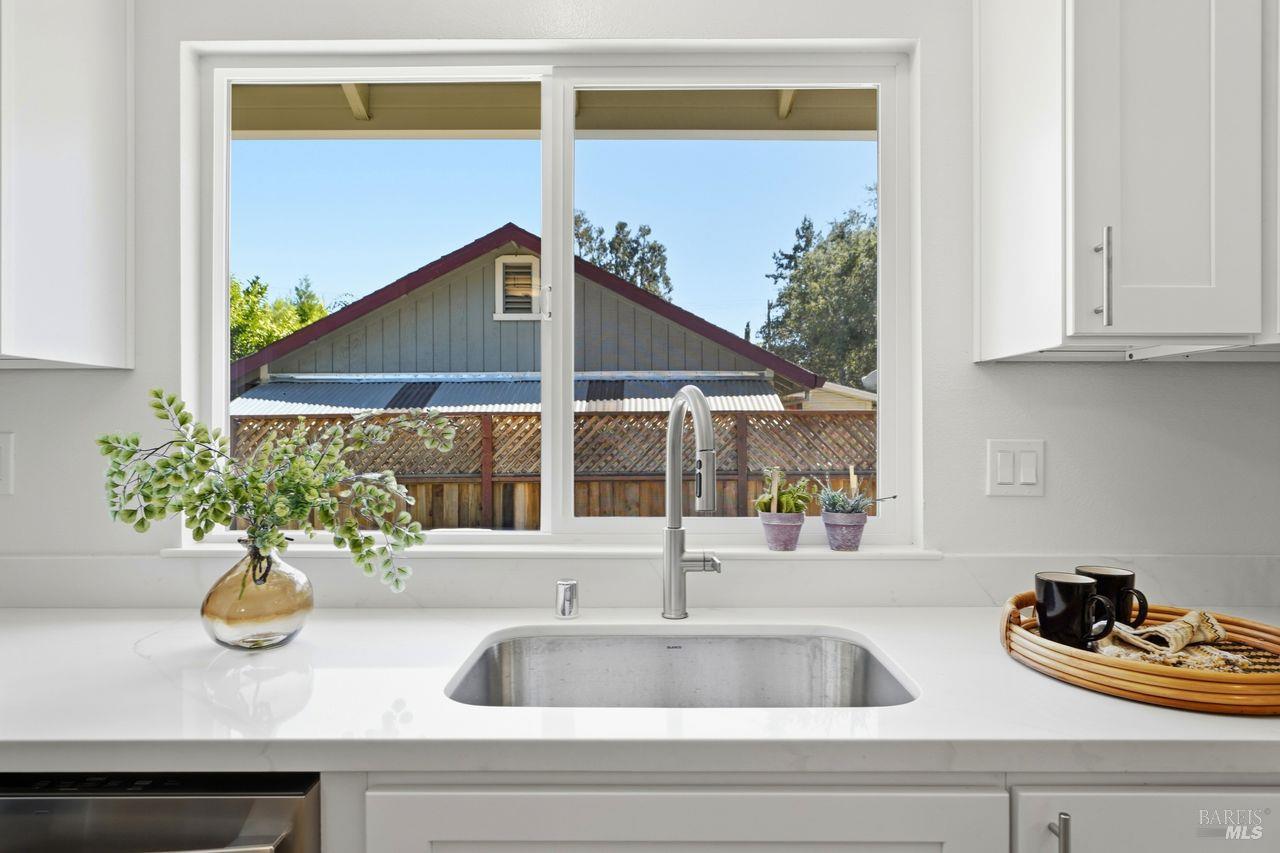 509 Fitch Street Healdsburg CA 95448