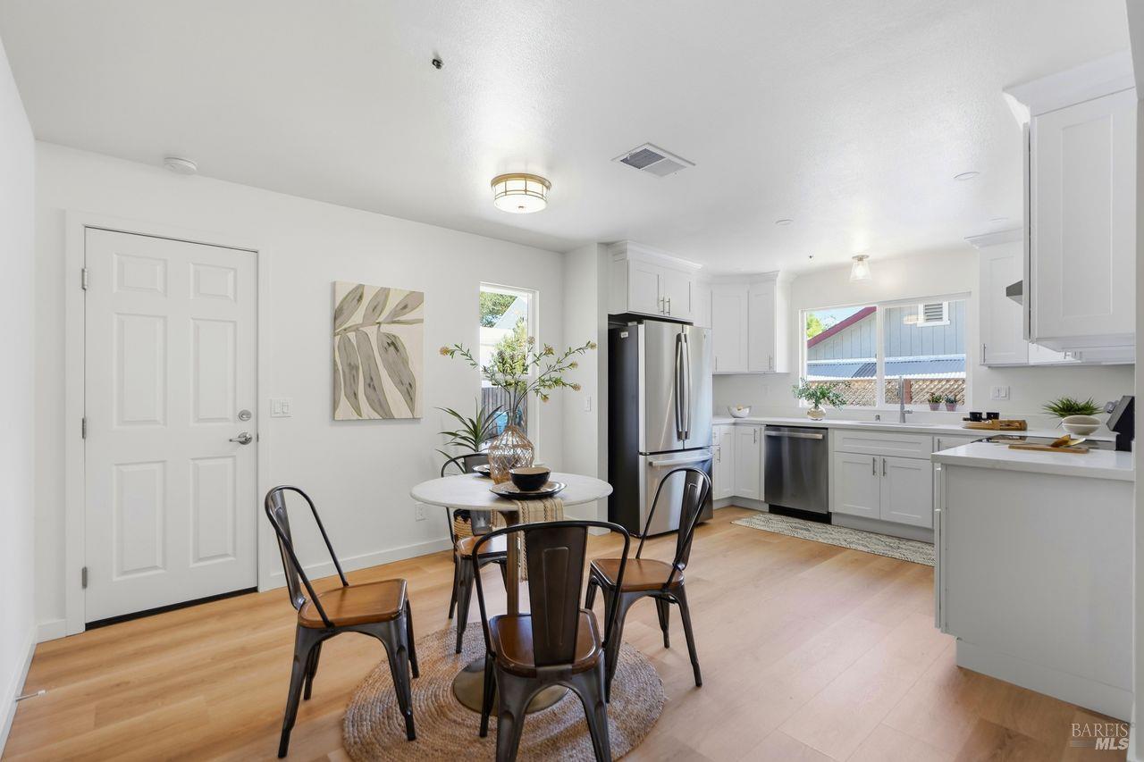 509 Fitch Street Healdsburg CA 95448