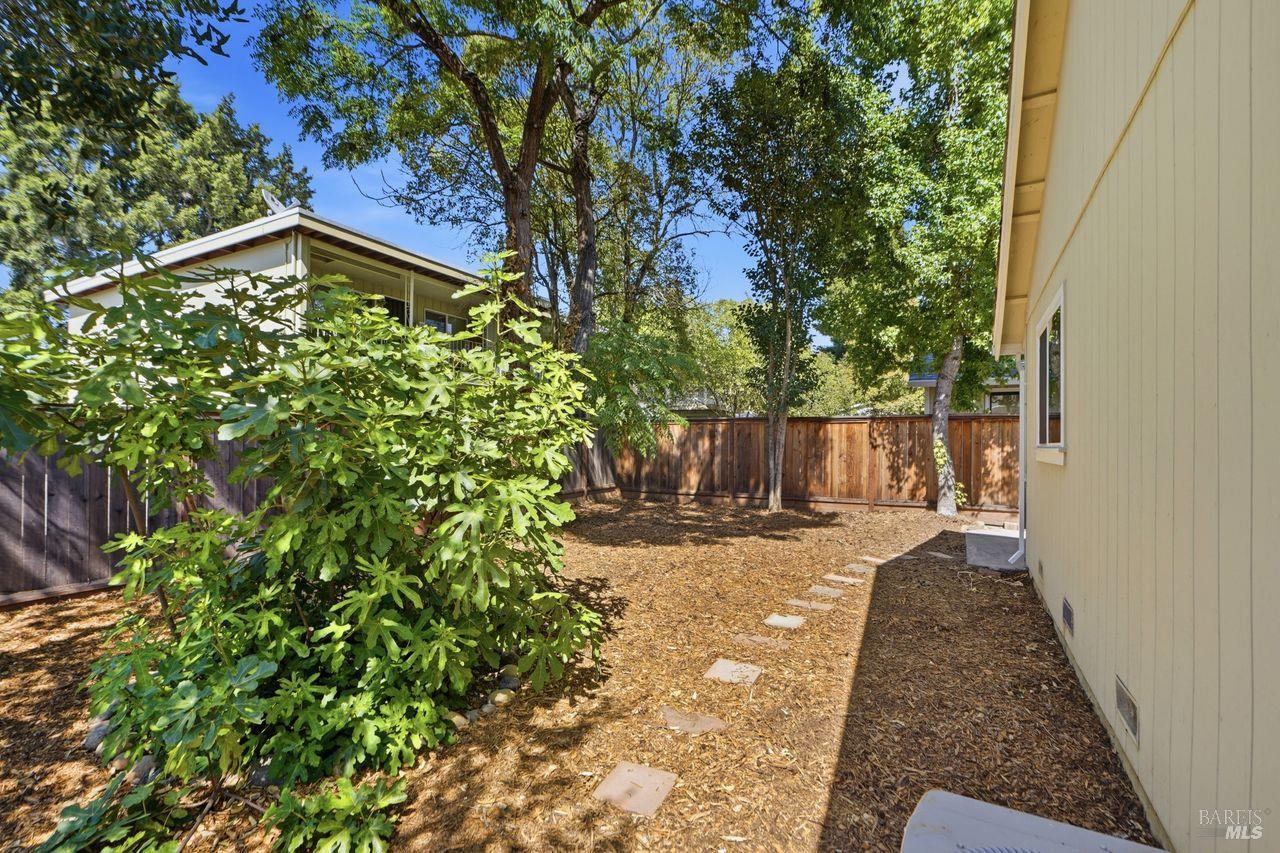 509 Fitch Street Healdsburg CA 95448