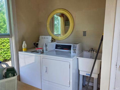 150-152 W 8th Street Santa Rosa CA 95401