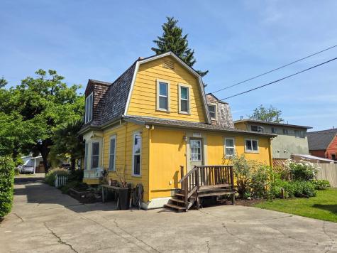 150-152 W 8th Street Santa Rosa CA 95401