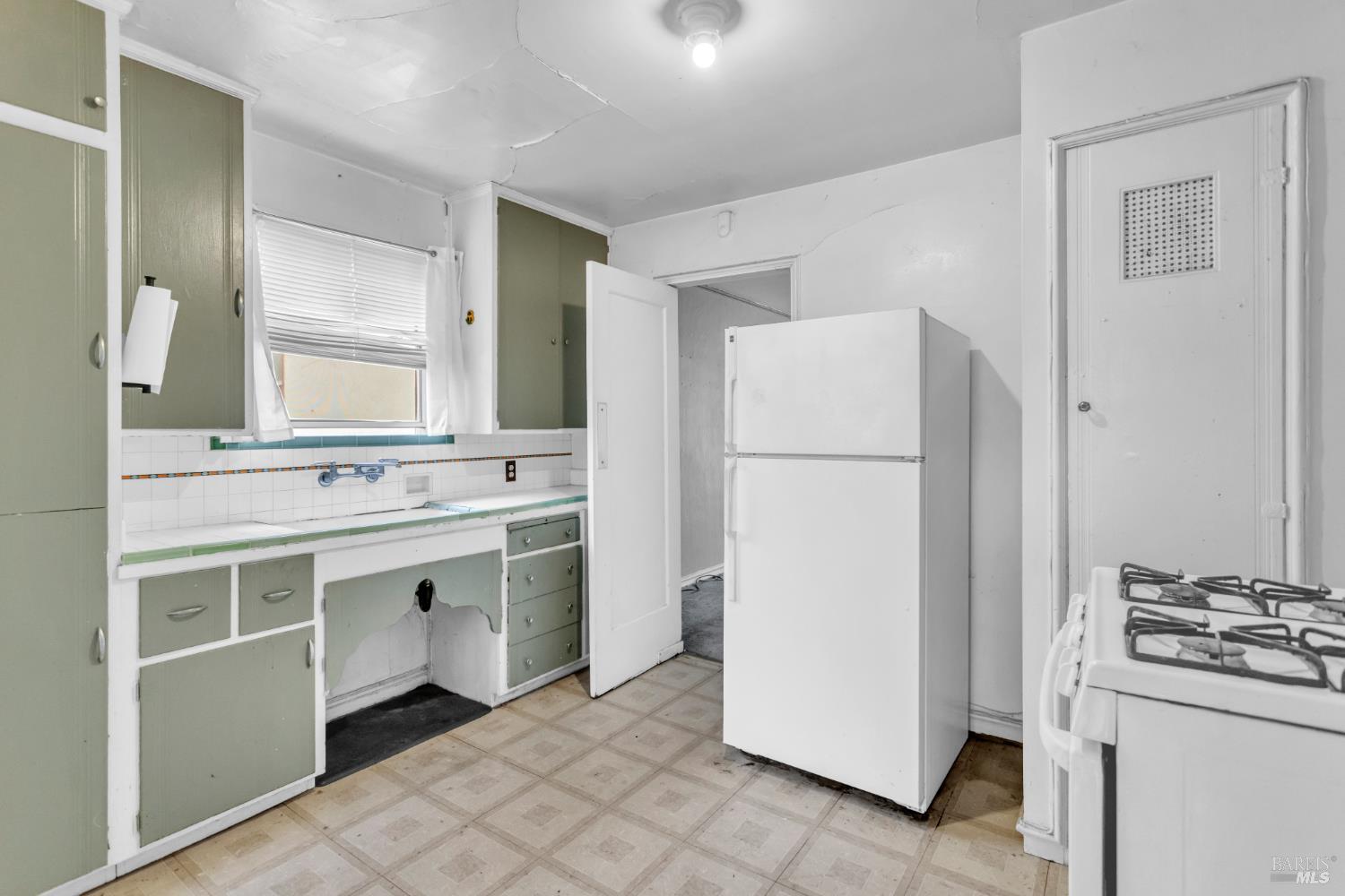 1044 Tuolumne Street Vallejo CA 94590