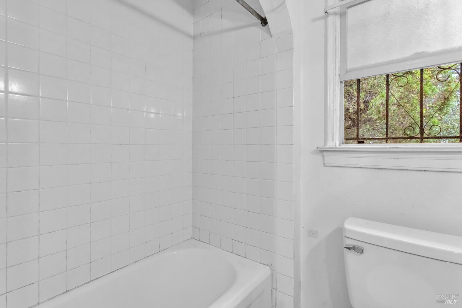 1044 Tuolumne Street Vallejo CA 94590