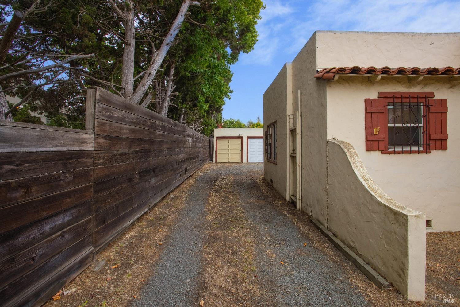 1044 Tuolumne Street Vallejo CA 94590