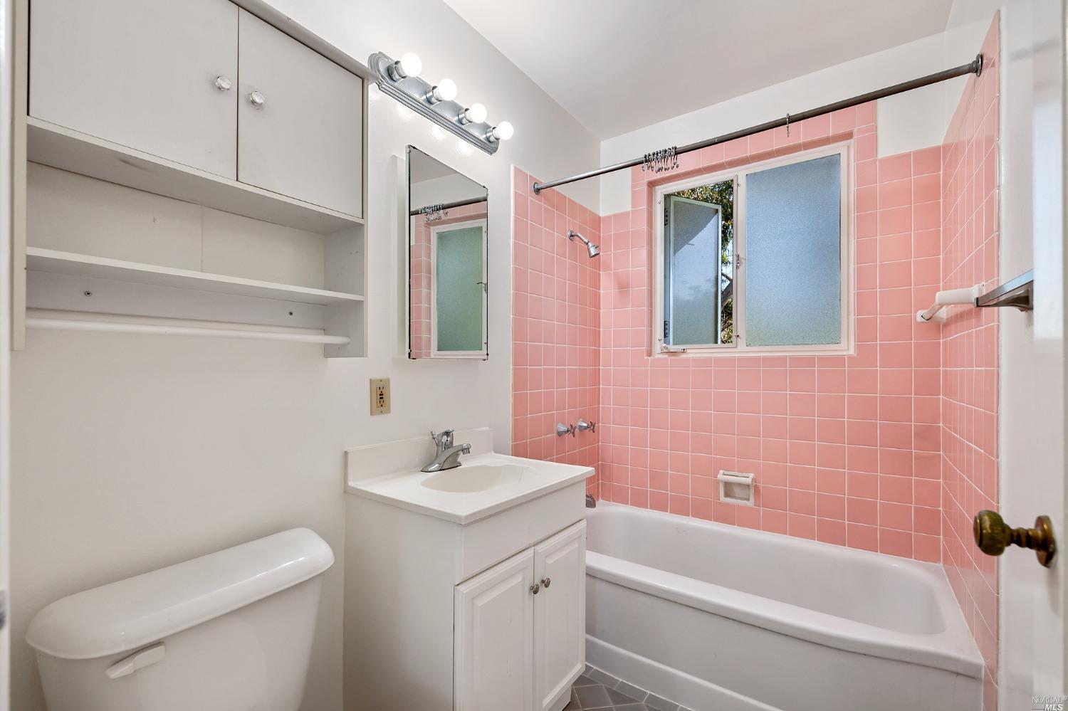 343 Somerset Road Oakland CA 94611