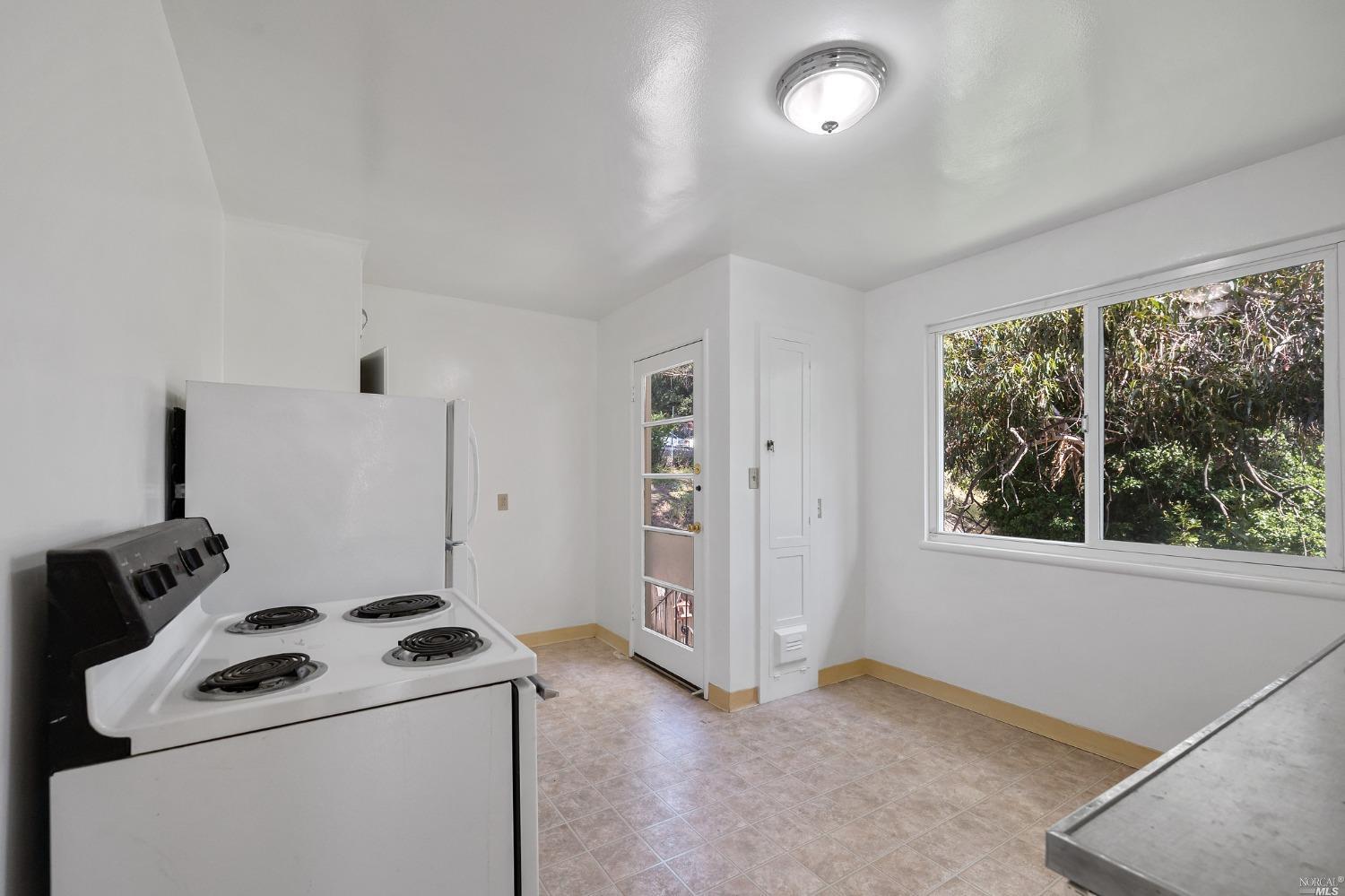 343 Somerset Road Oakland CA 94611