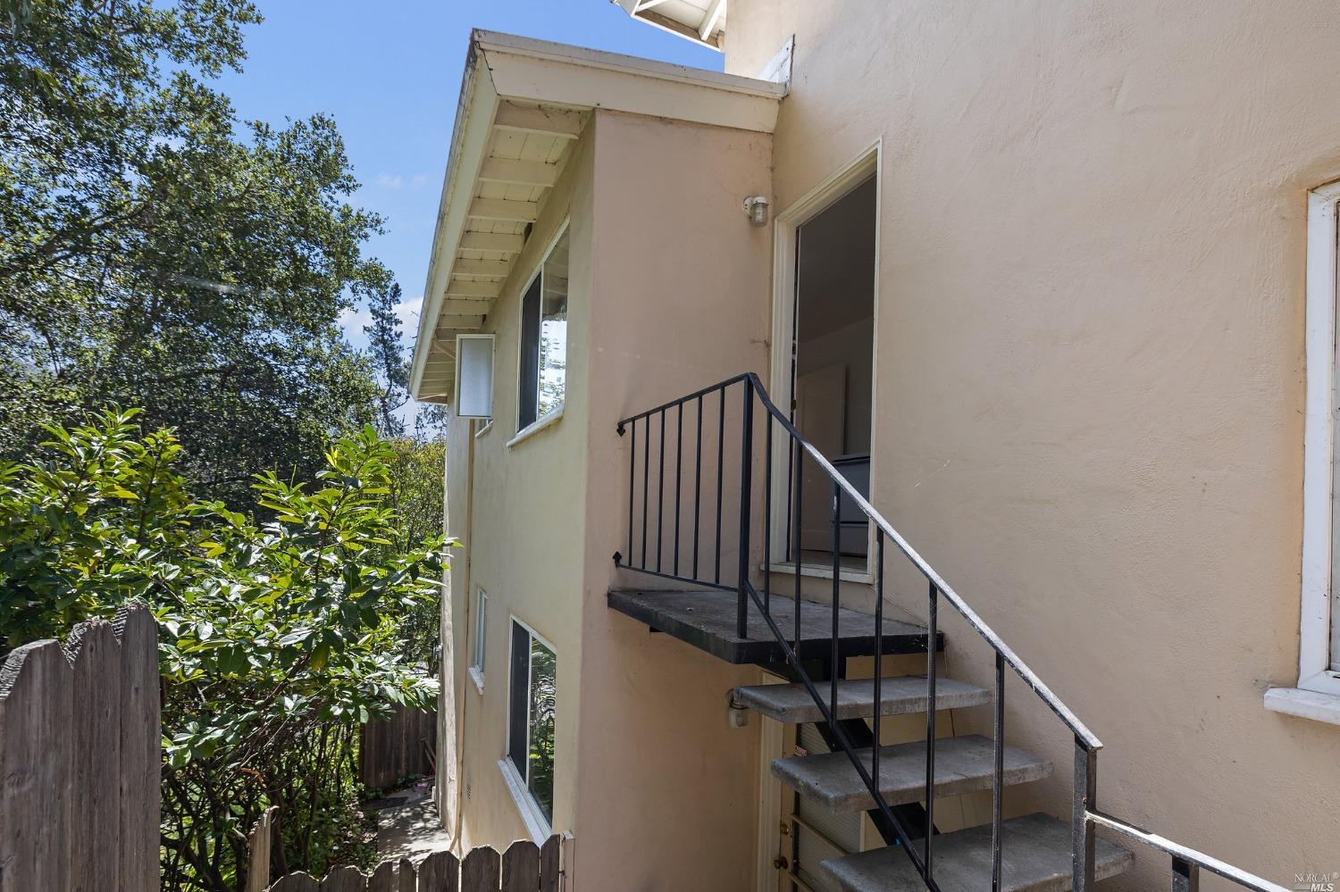343 Somerset Road Oakland CA 94611