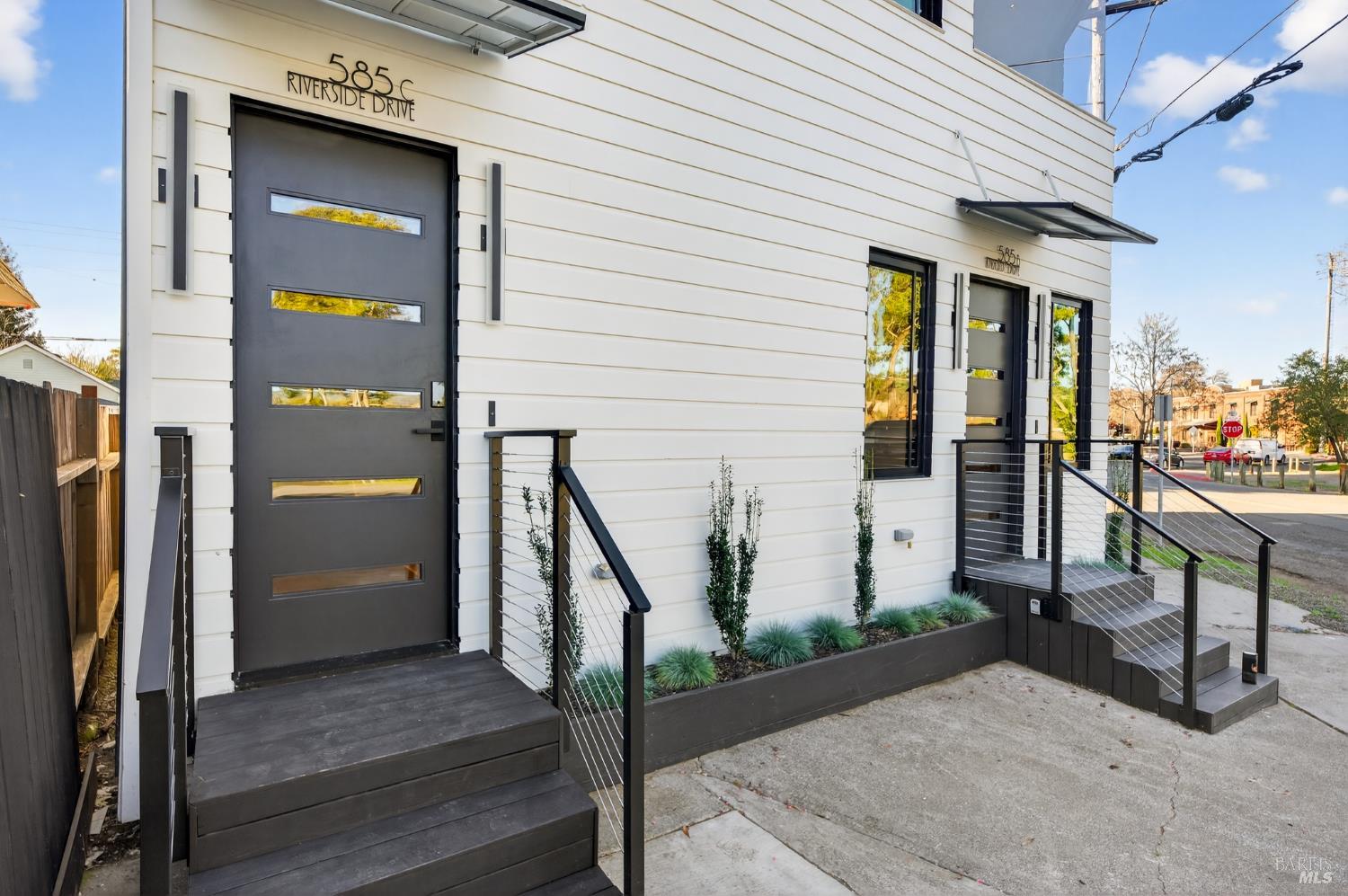 585 Riverside Drive Napa CA 94559