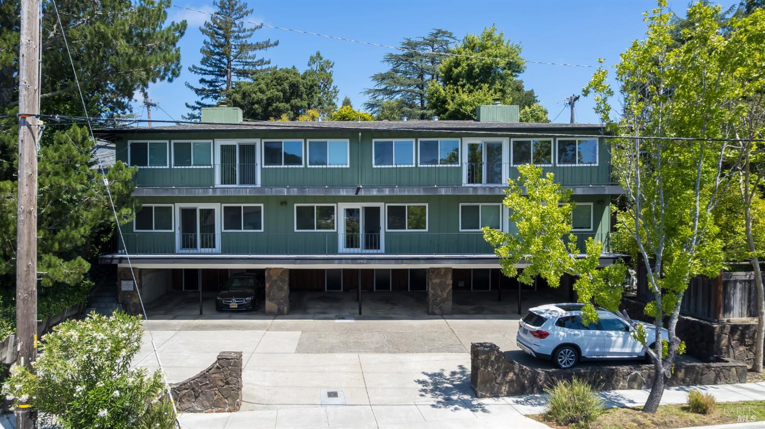 1562 Sir Francis Drake Boulevard San Anselmo CA 94960