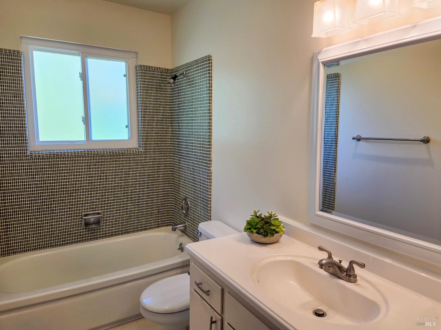 1562 Sir Francis Drake Boulevard San Anselmo CA 94960
