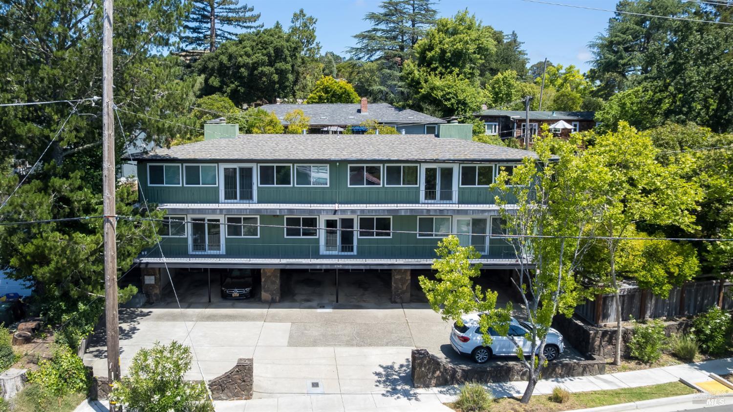 1562 Sir Francis Drake Boulevard San Anselmo CA 94960