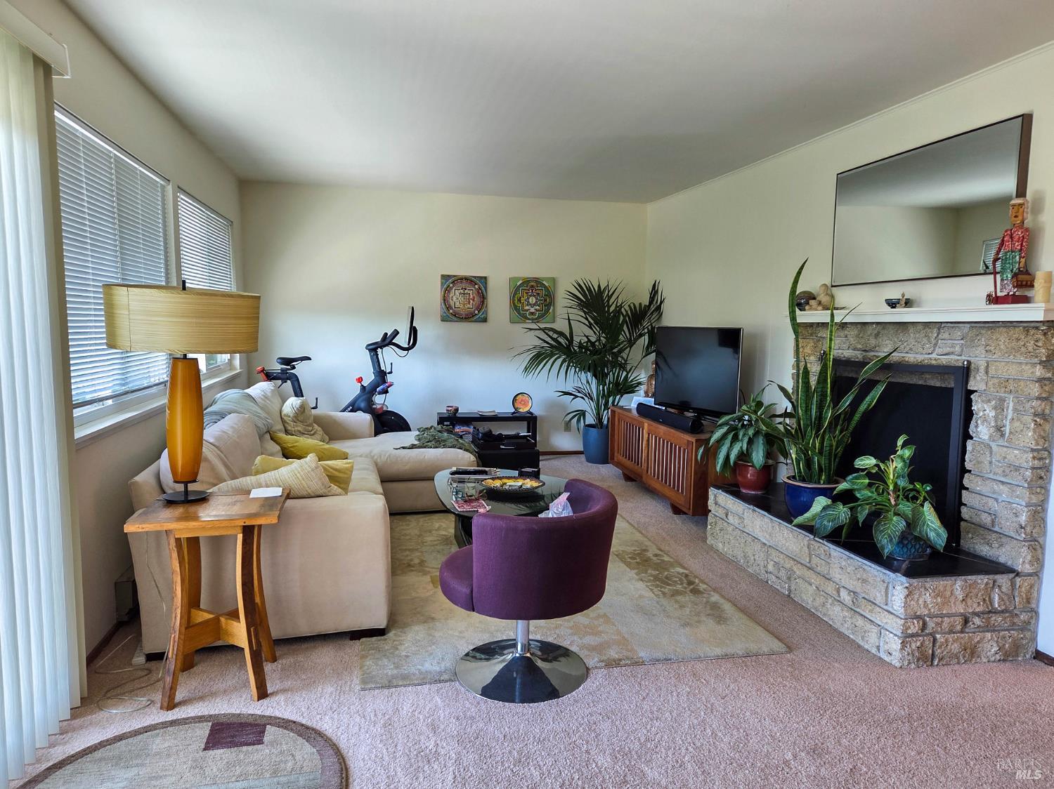 1562 Sir Francis Drake Boulevard San Anselmo CA 94960