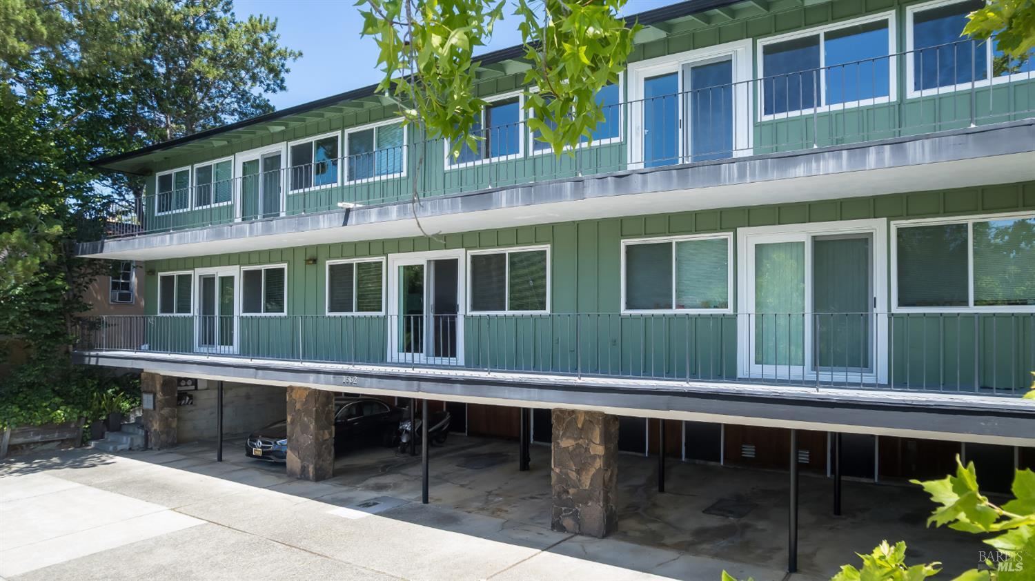 1562 Sir Francis Drake Boulevard San Anselmo CA 94960