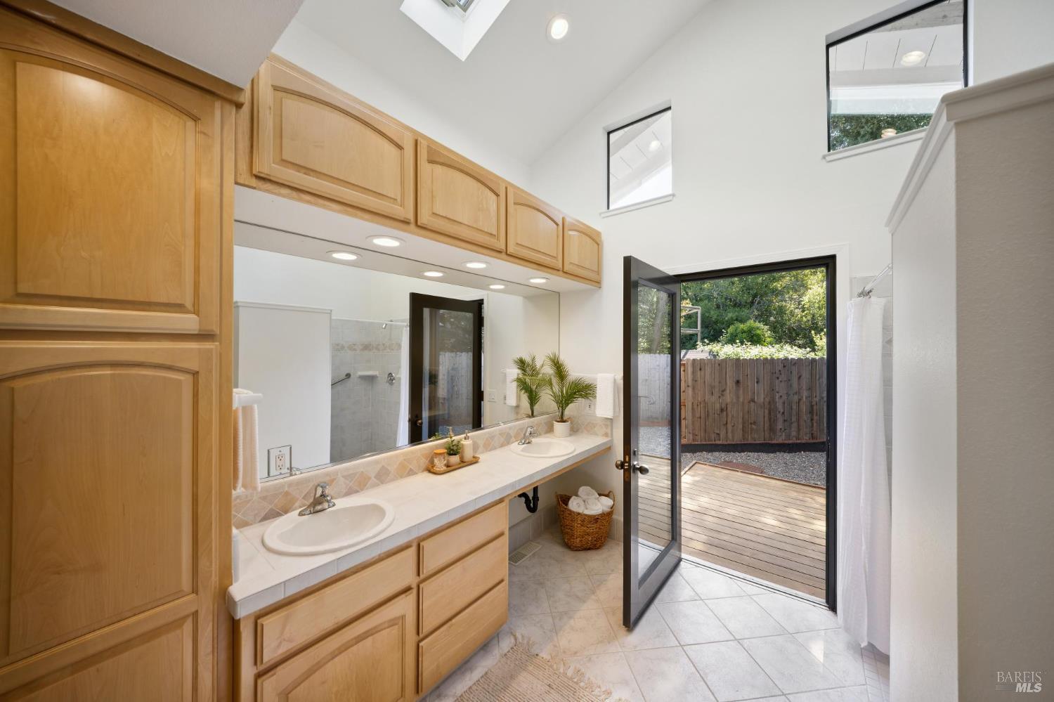 14 Angelica Court Novato CA 94947