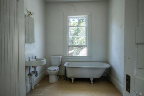 19550 8th Street E Sonoma CA 95476