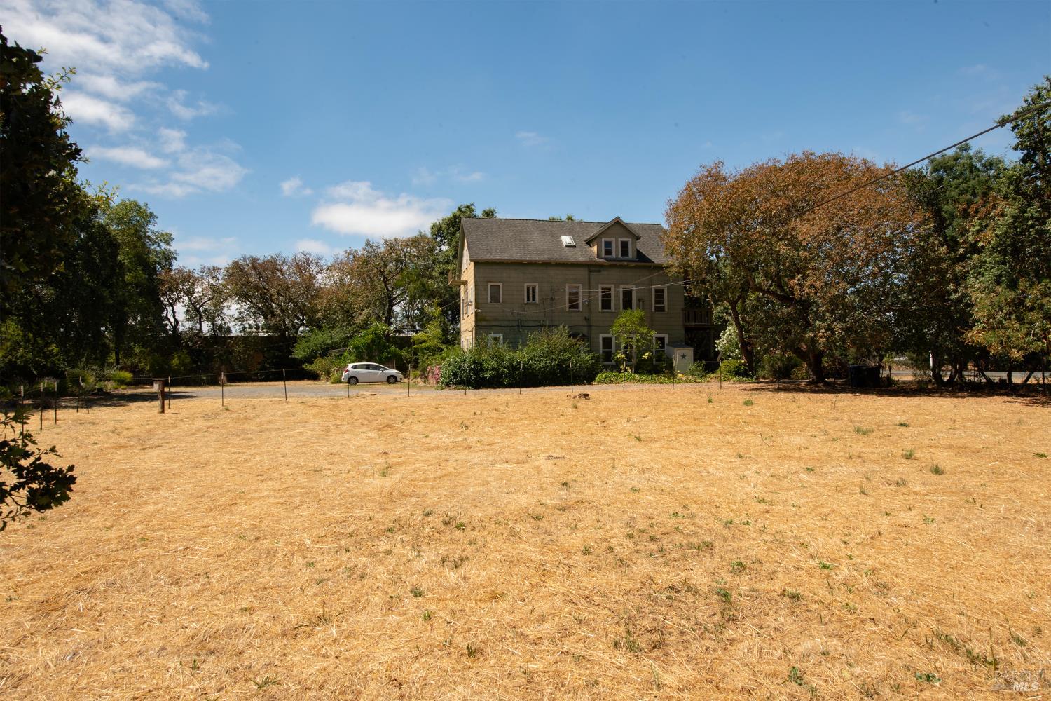 19550 8th Street E Sonoma CA 95476