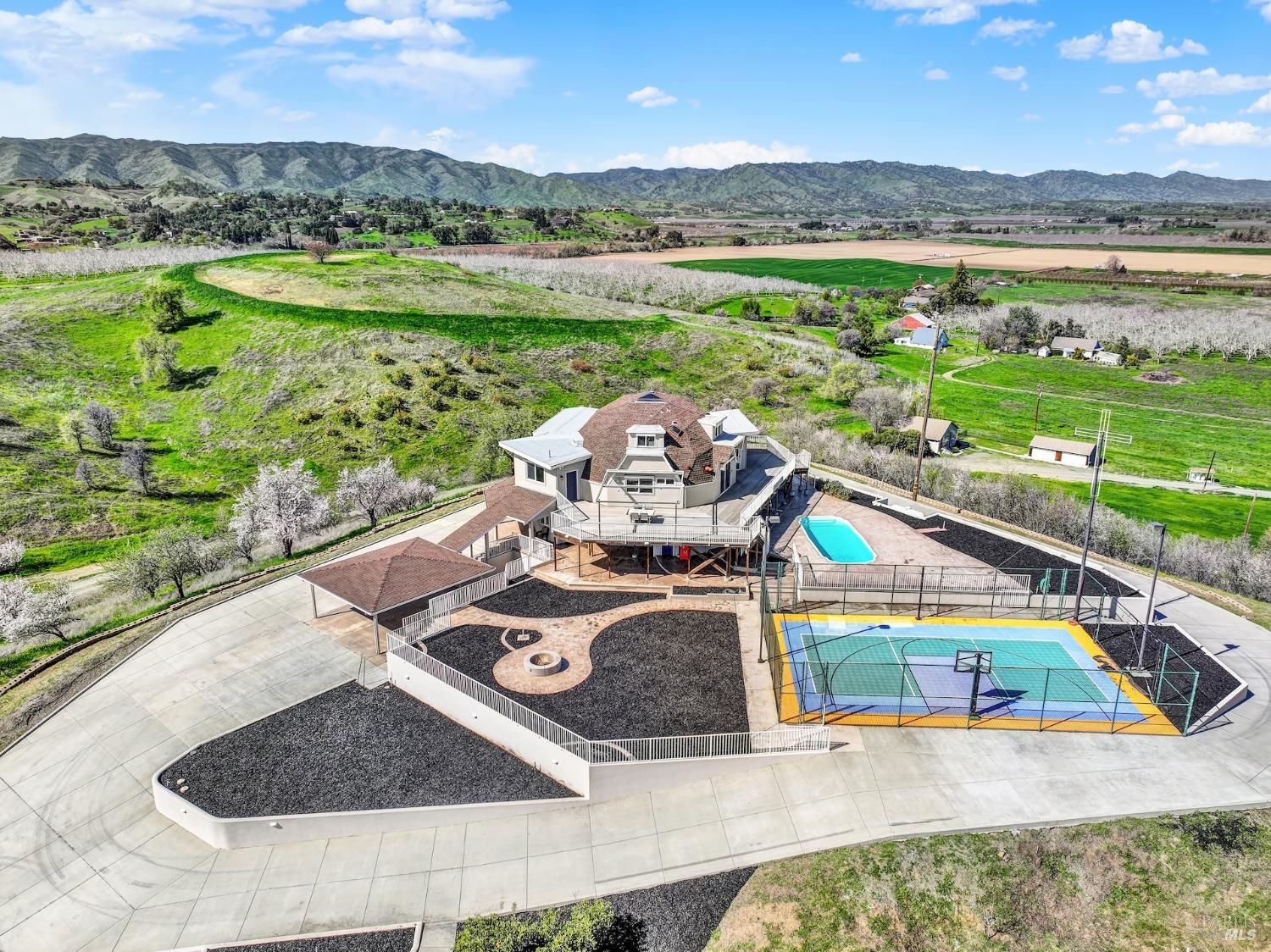 8560 Holmes Lane Winters CA 95694