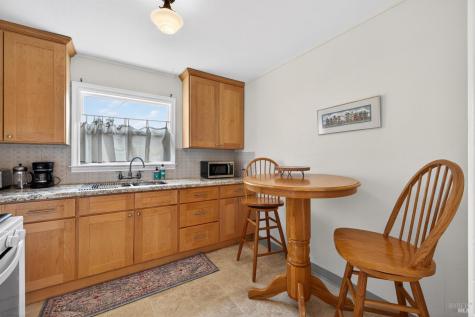 327 Vallejo Street Petaluma CA 94952