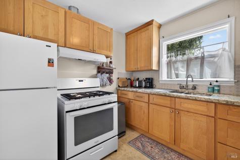327 Vallejo Street Petaluma CA 94952