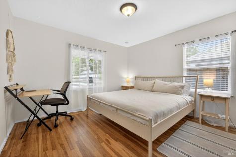 327 Vallejo Street Petaluma CA 94952