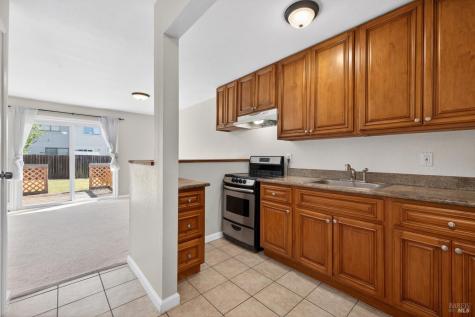 327 Vallejo Street Petaluma CA 94952
