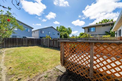 327 Vallejo Street Petaluma CA 94952