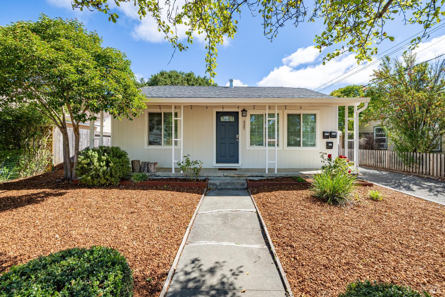 327 Vallejo Street Petaluma CA 94952