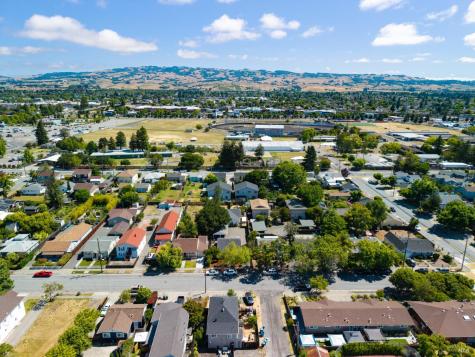 327 Vallejo Street Petaluma CA 94952