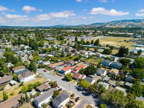 327 Vallejo Street Petaluma CA 94952