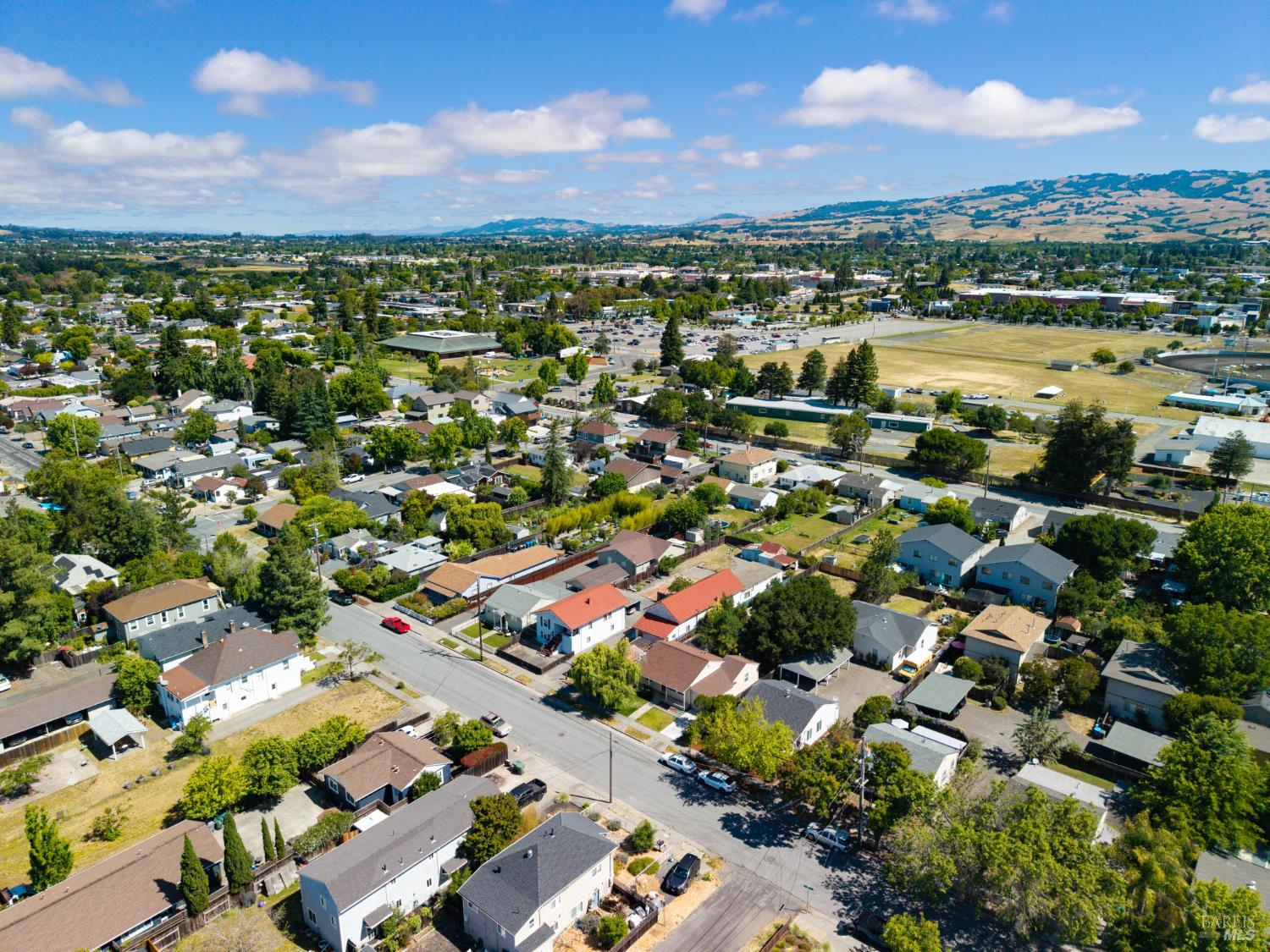 327 Vallejo Street Petaluma CA 94952
