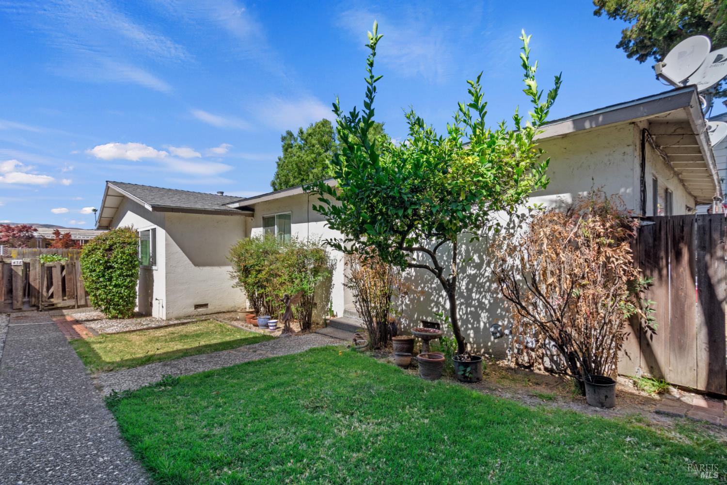 434-438 E H Street Benicia CA 94510