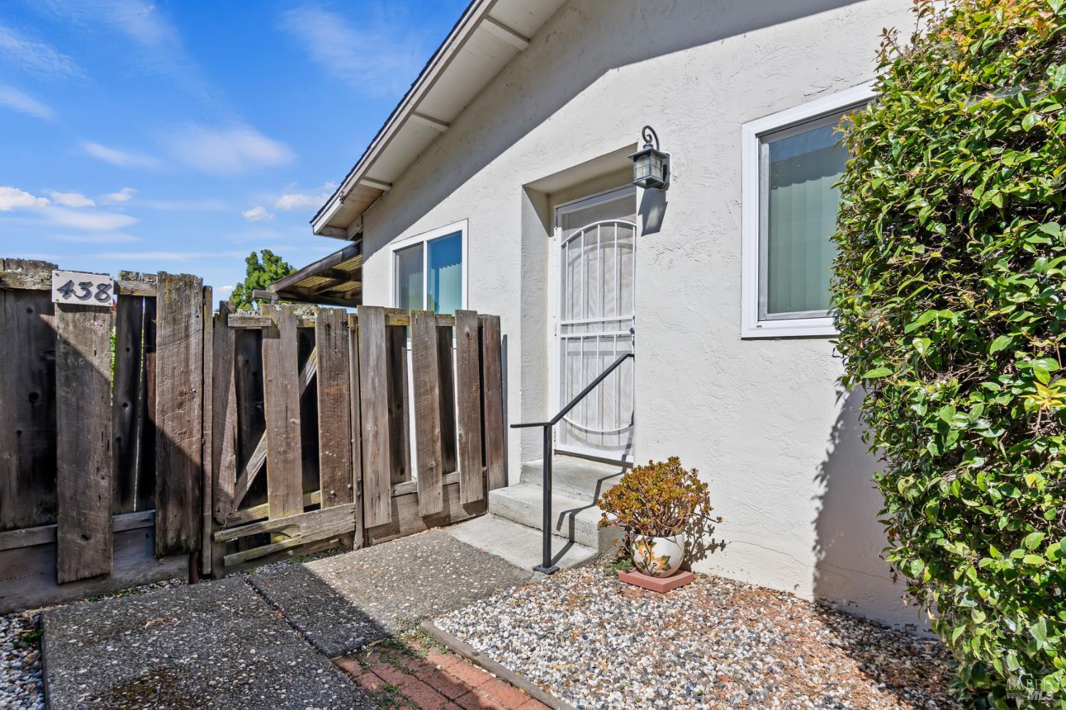 434-438 E H Street Benicia CA 94510