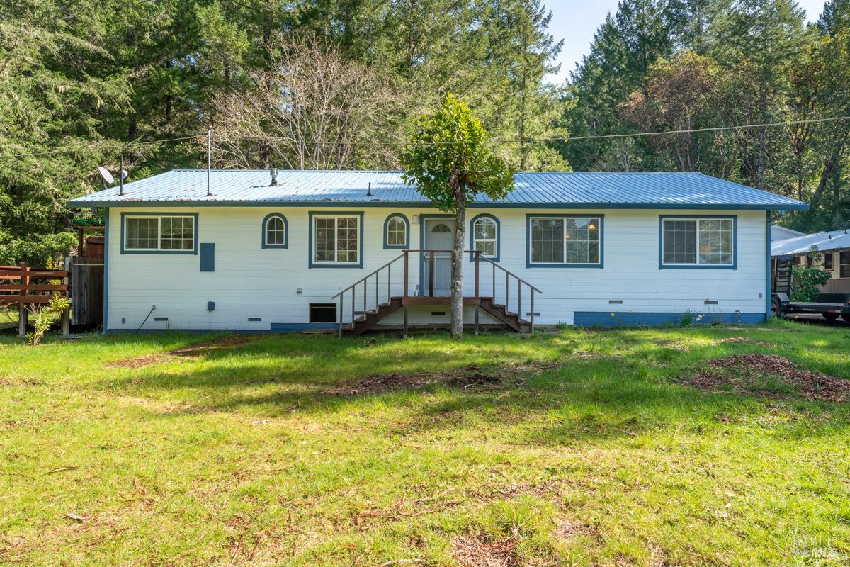 67951 N Hwy 101 Highway Leggett CA 95585