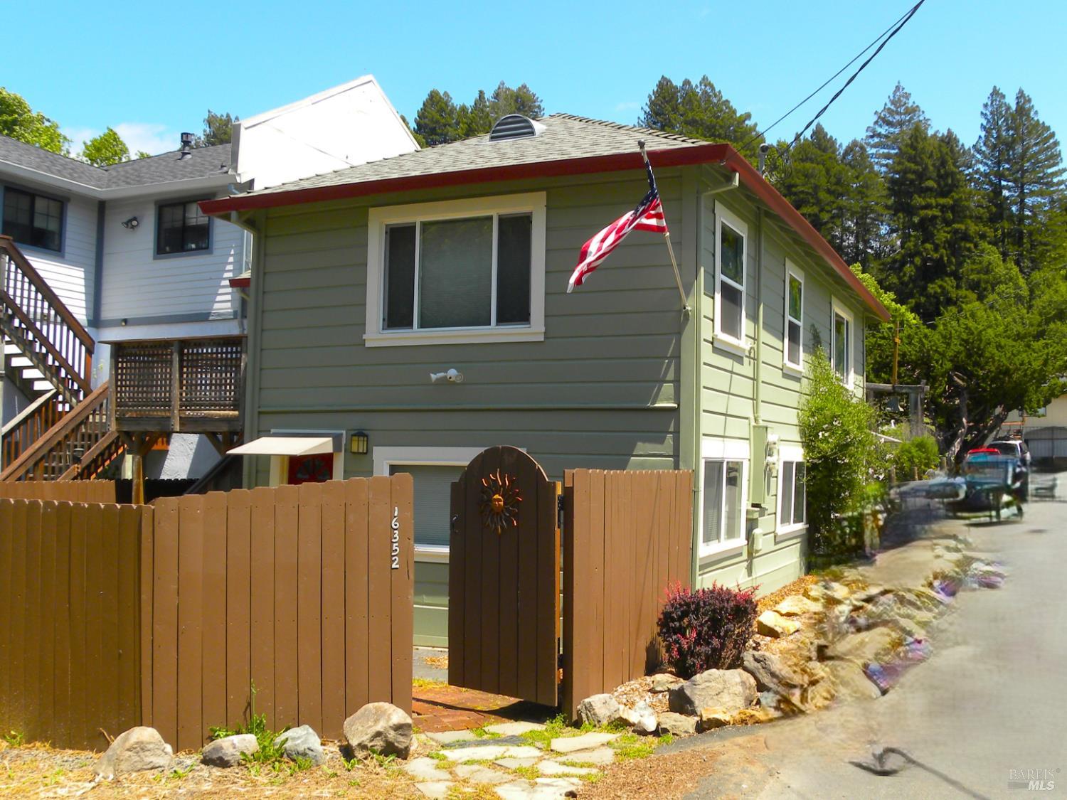 16352 5th Street Guerneville CA 95446