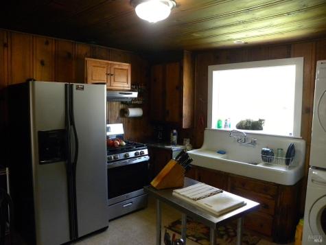 16352 5th Street Guerneville CA 95446