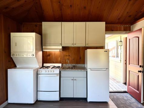 16352 5th Street Guerneville CA 95446