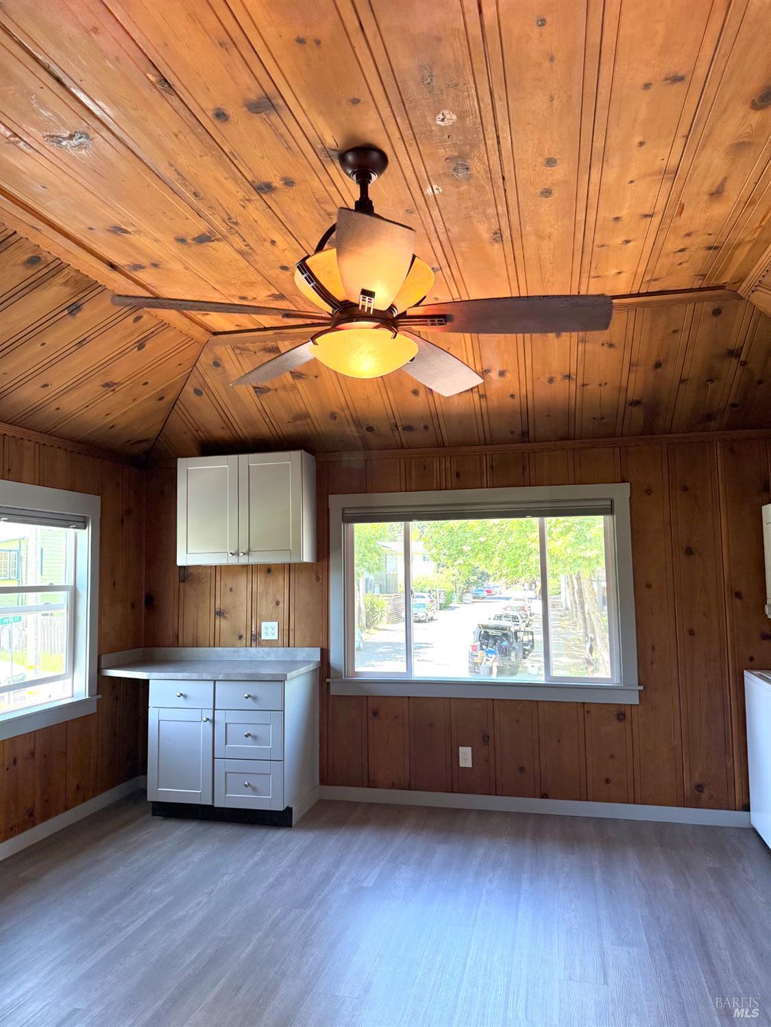 16352 5th Street Guerneville CA 95446