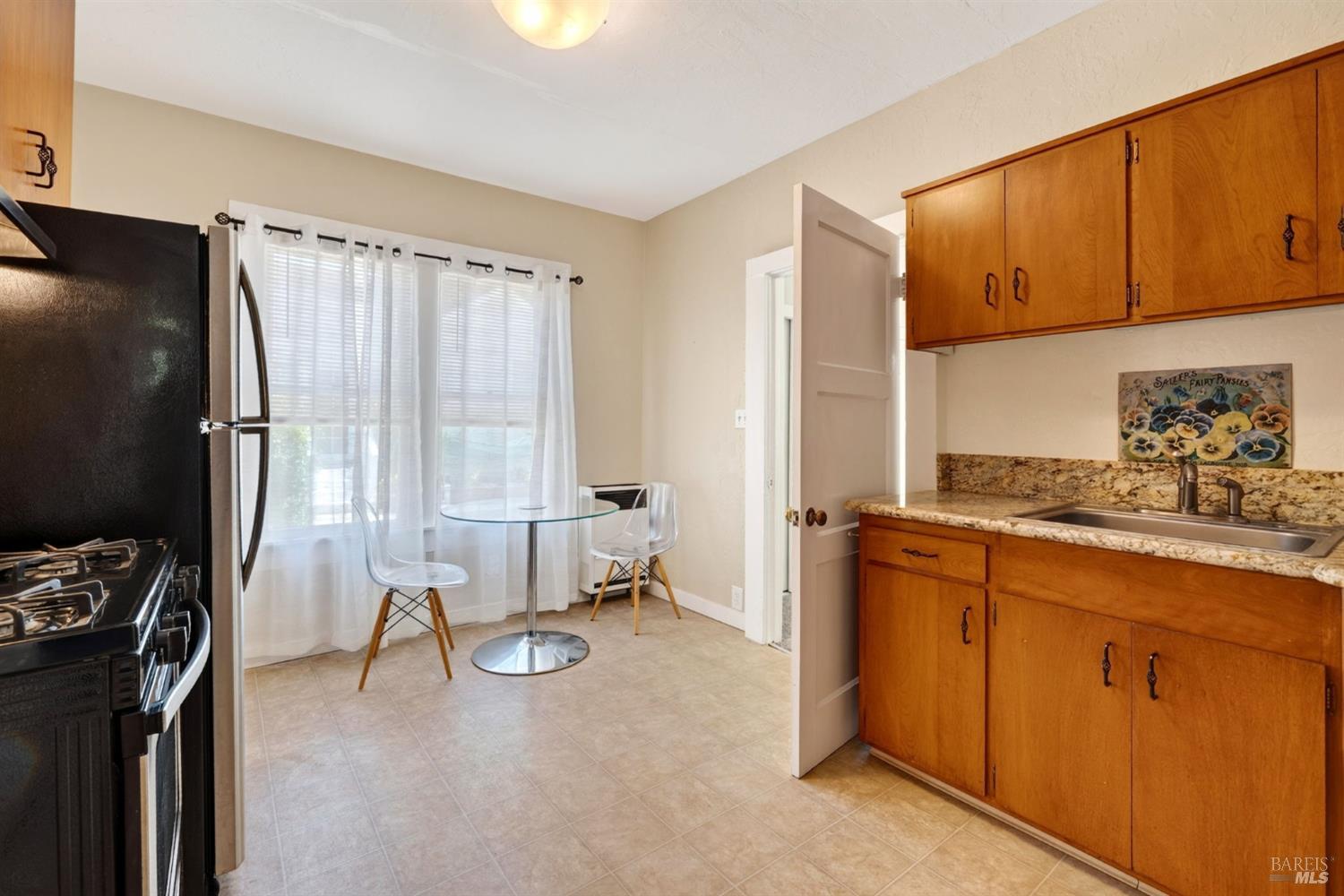 476 Sonoma Avenue Santa Rosa CA 95401