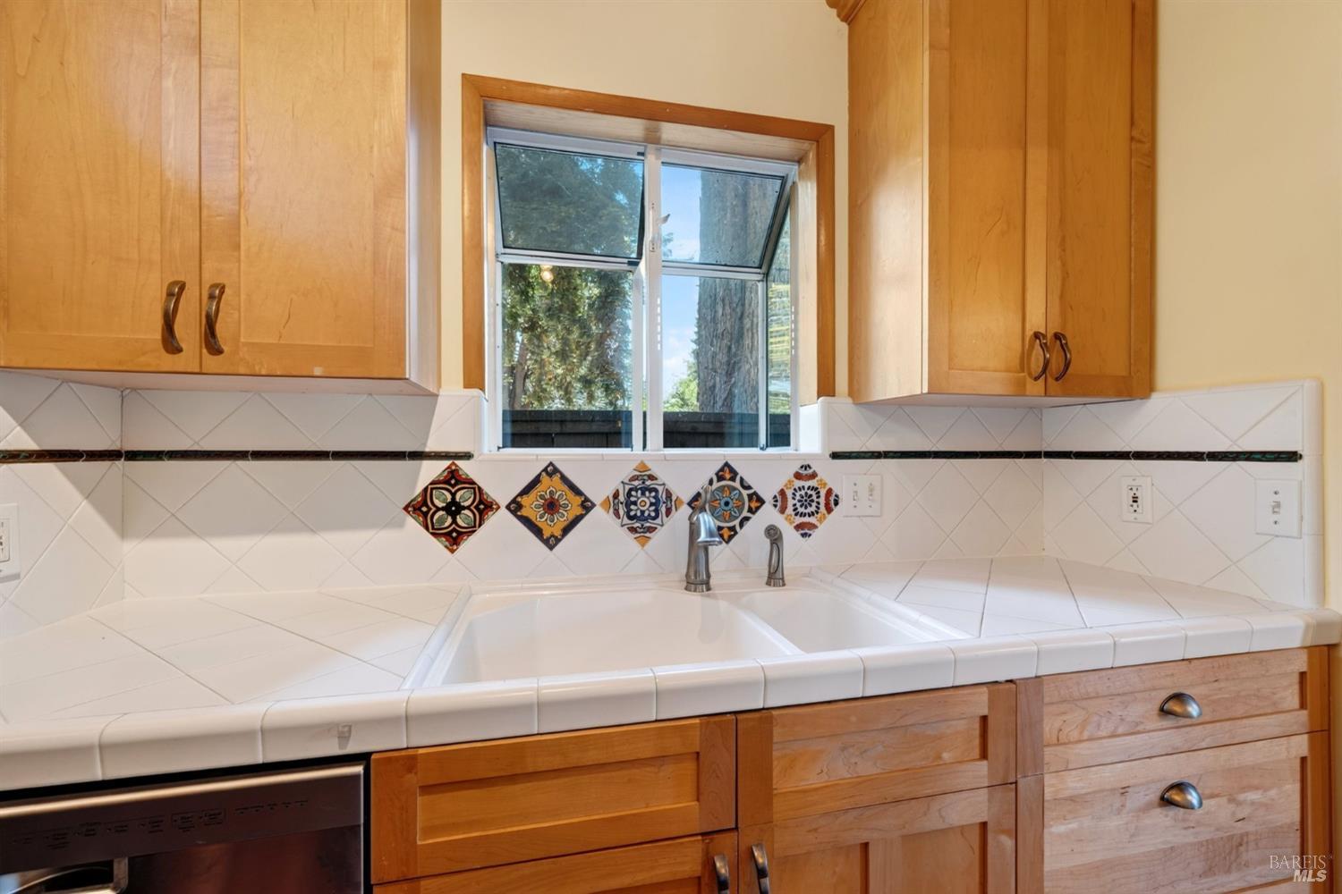 476 Sonoma Avenue Santa Rosa CA 95401