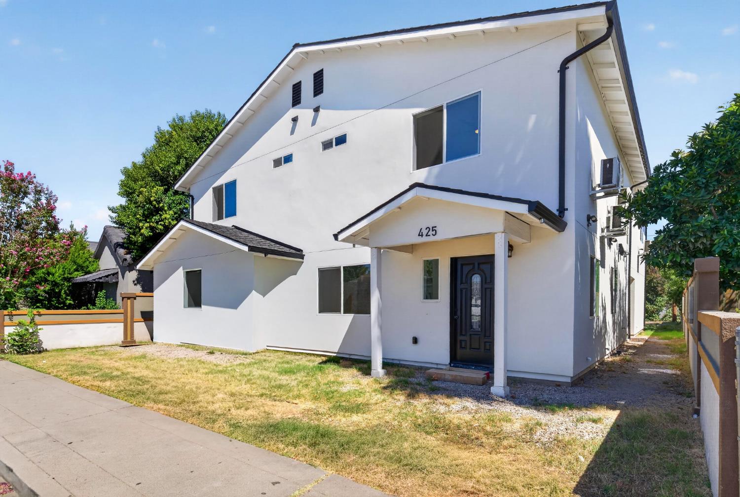 423-427 E Lodi Avenue Lodi CA 95240