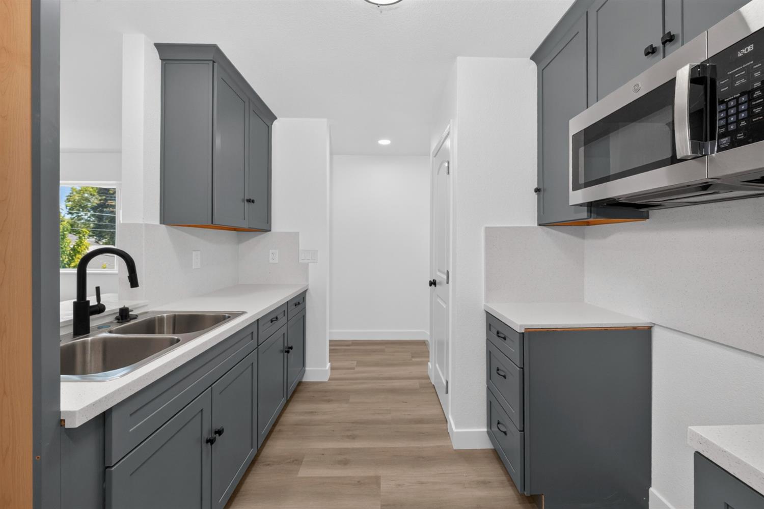 423-427 E Lodi Avenue Lodi CA 95240