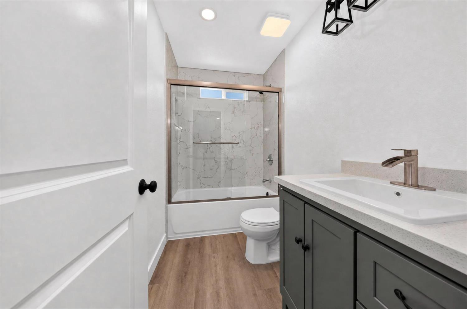 423-427 E Lodi Avenue Lodi CA 95240