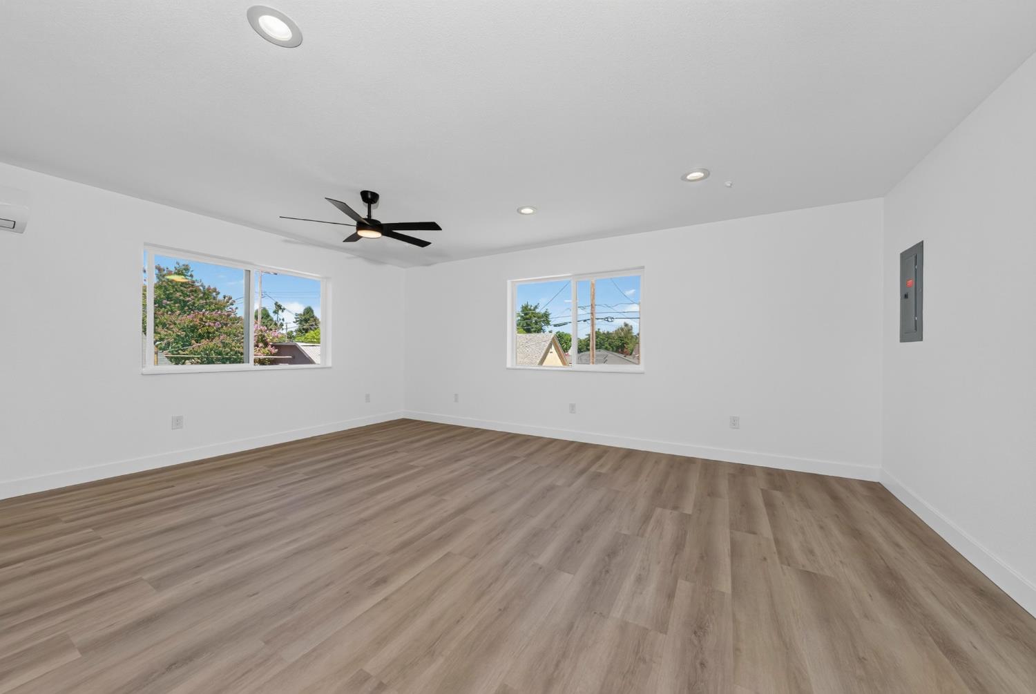 423-427 E Lodi Avenue Lodi CA 95240