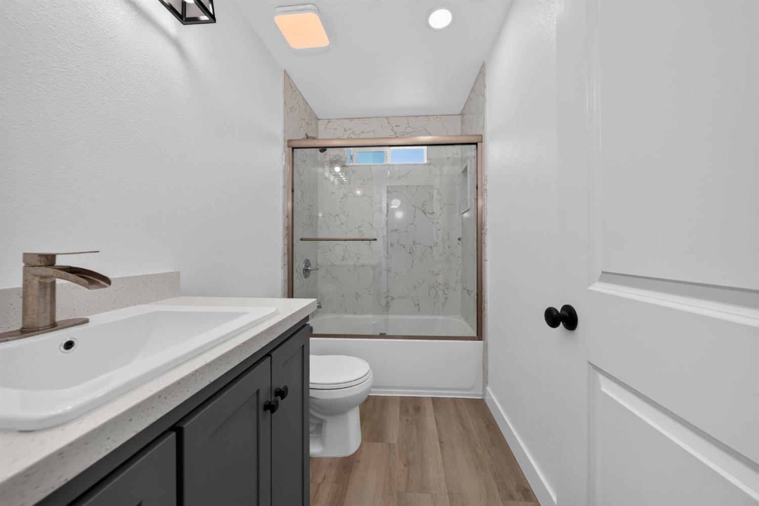 423-427 E Lodi Avenue Lodi CA 95240