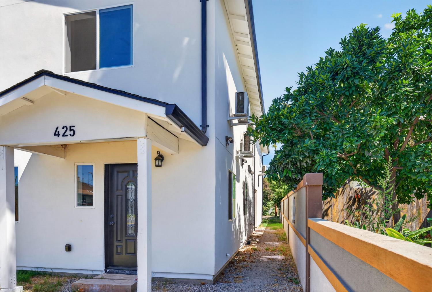 423-427 E Lodi Avenue Lodi CA 95240